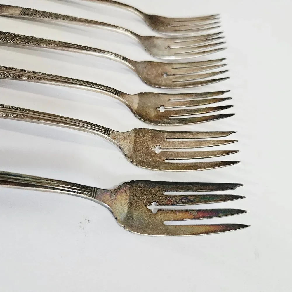 Vintage Oneida Tudor Plate Royal York/Oakleigh Silver Plate Salad Fork Set of 6